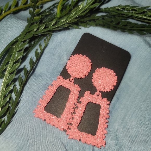 EARRINGS!!! - Picture 3 of 3